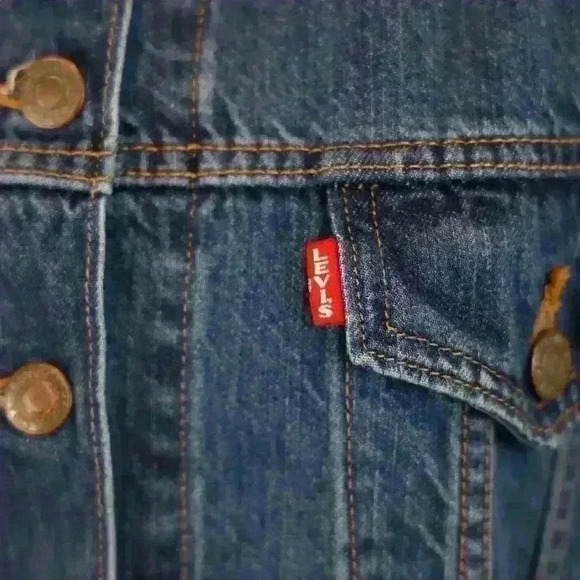 Levi's Premium Jean Jacket Waterless Technology w/Embroidered Message Size Small - Picture 2 of 9